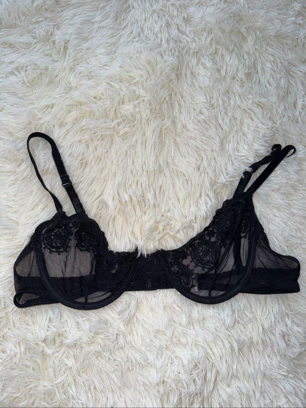 34B delta black lace bra